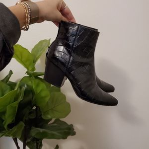 Dolce Vita Coltyn Bootie black croc